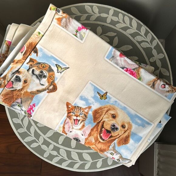 Quilting Cotton Fabric Pets Dogs & Cats 3 yards - Picture 1 of 7